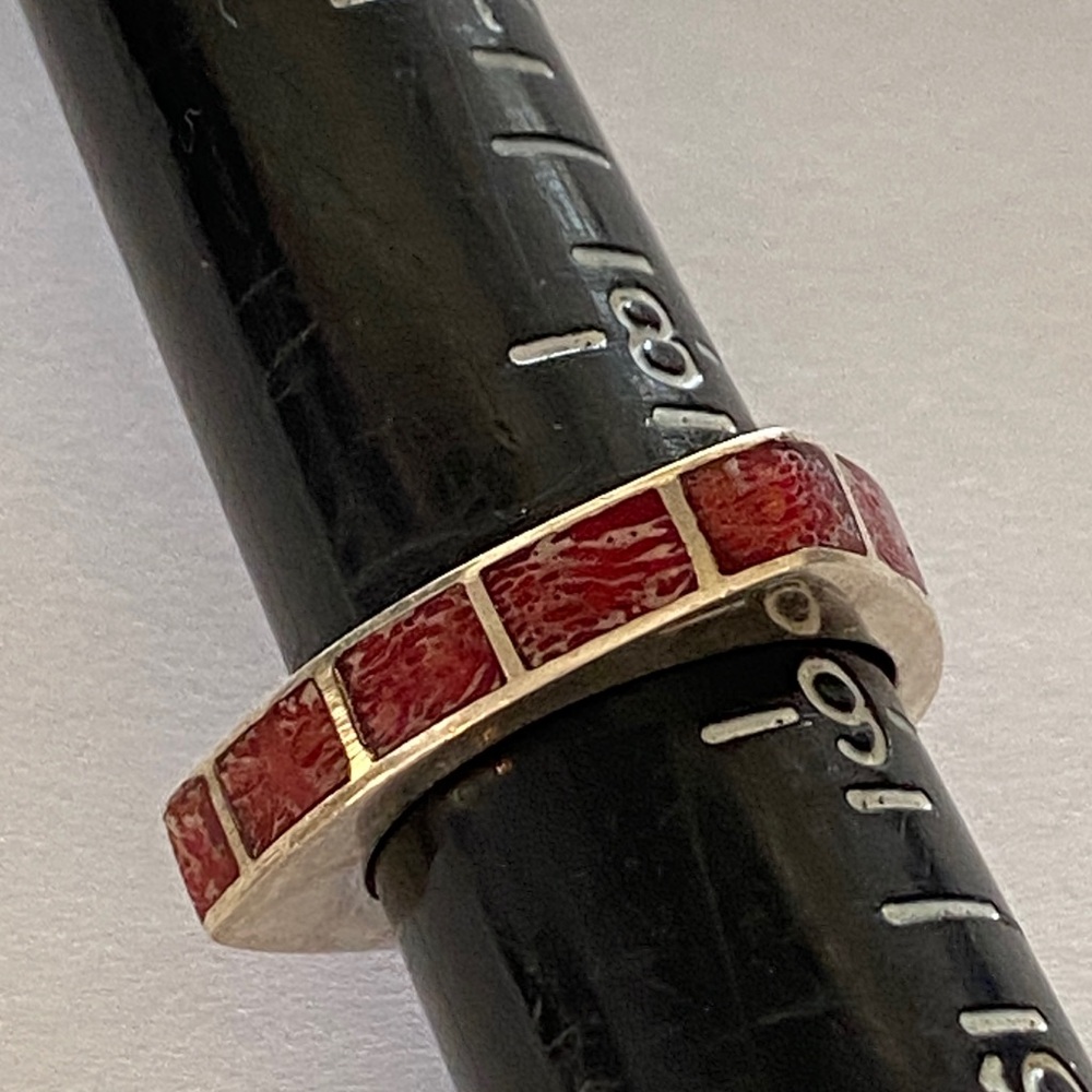 Red turquoise Vintage geometric Silver Ring with Red Accents stamped 925 - Picture 2 of 6
